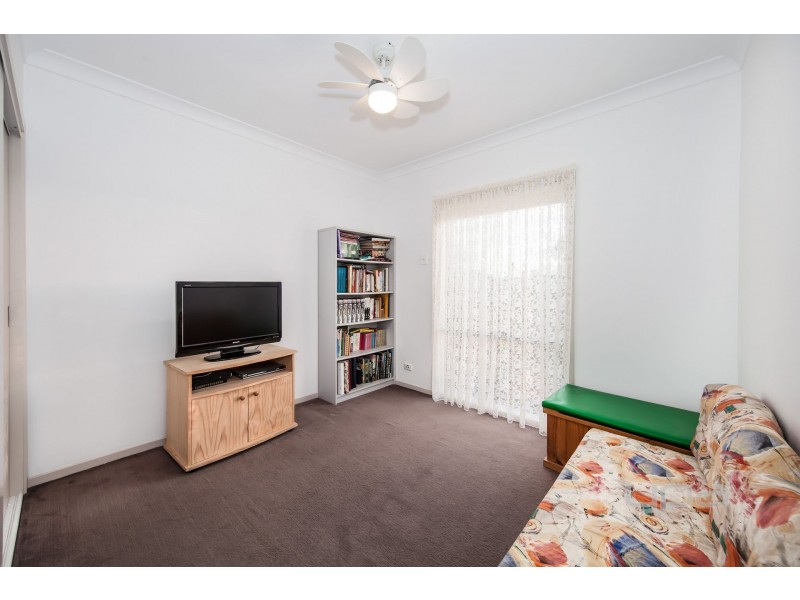 5/2 Elizabeth Street, Rockbank VIC 3335