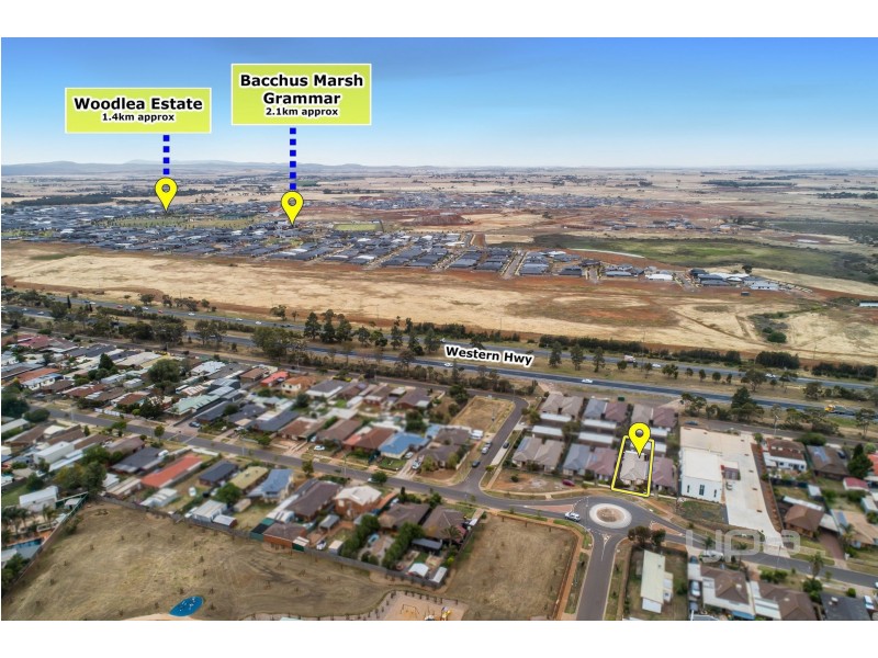 5/2 Elizabeth Street, Rockbank VIC 3335