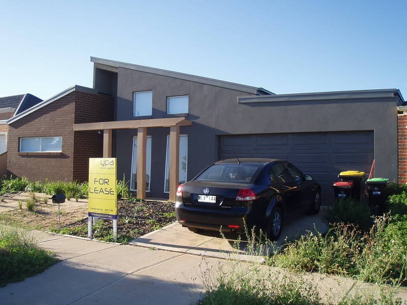 12 Burke Road, Burnside Heights VIC 3023