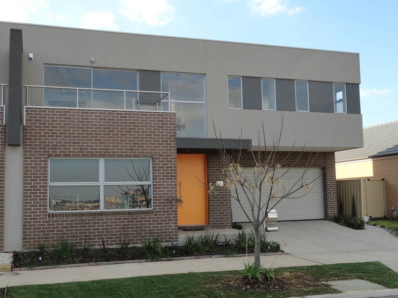 14 Warner Way, Caroline Springs VIC 3023