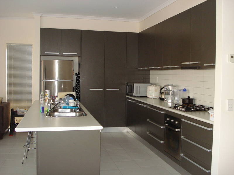 10 Holland Way, Caroline Springs VIC 3023