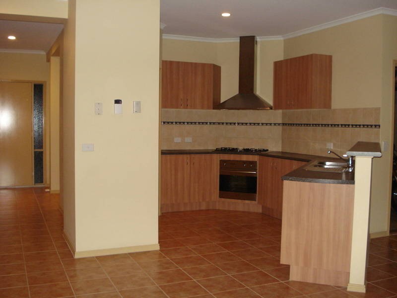 40 Domain Way, Taylors Hill VIC 3037