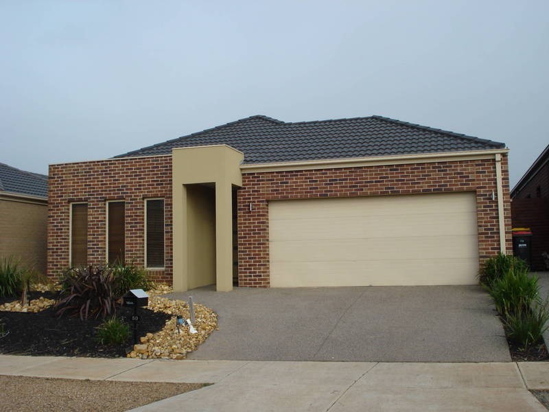 50 Olsen Retreat, Caroline Springs VIC 3023