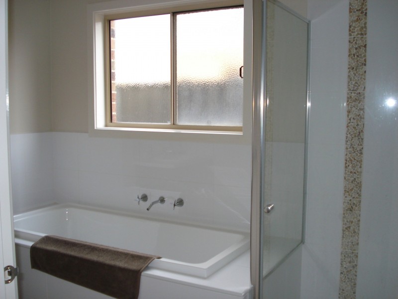 50 Olsen Retreat, Caroline Springs VIC 3023