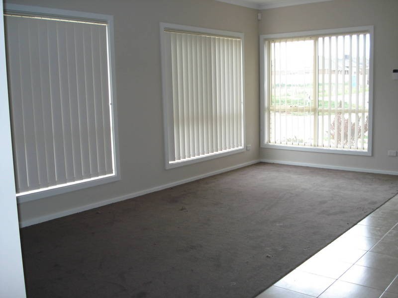 30 Broadway, Caroline Springs VIC 3023