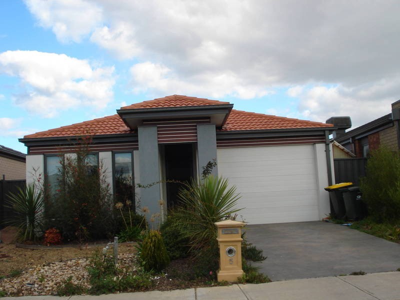 5 Jonah Parade, Deer Park VIC 3023