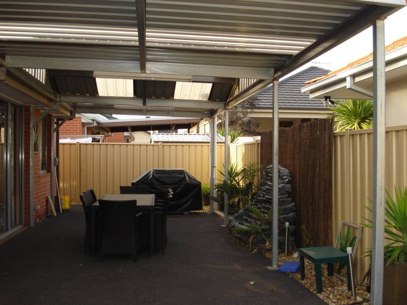15 Kooyong Way, Caroline Springs VIC 3023