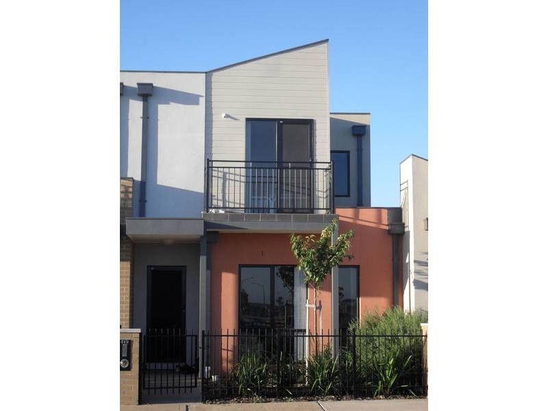 419 Hume Drive, Caroline Springs VIC 3023