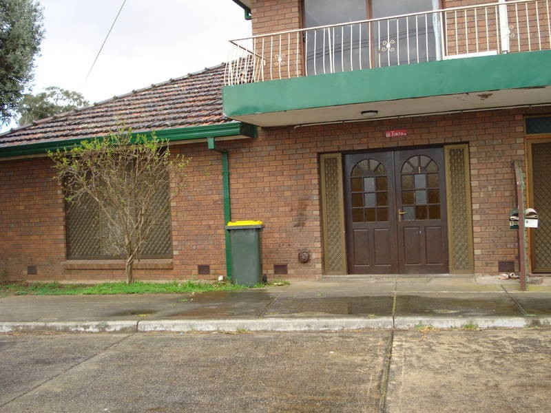 2/1 Tinto Place, Deer Park VIC 3023