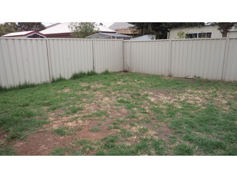 15 Willandra Loop, Caroline Springs VIC 3023