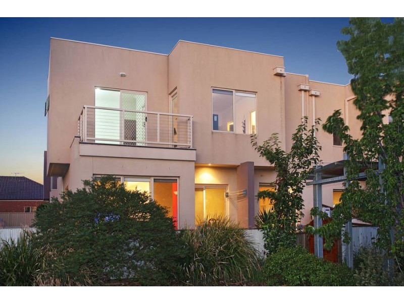 5/30 Cranwell Square, Caroline Springs VIC 3023