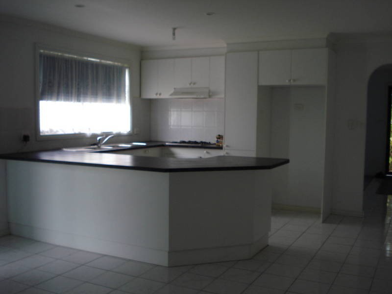 5 Diggers Place, Caroline Springs VIC 3023