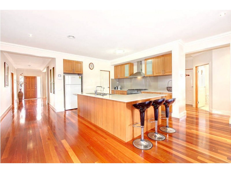 72 Lawson Way, Caroline Springs VIC 3023