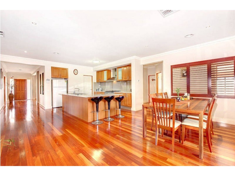 72 Lawson Way, Caroline Springs VIC 3023