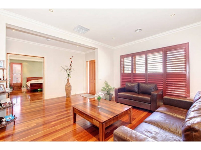 72 Lawson Way, Caroline Springs VIC 3023