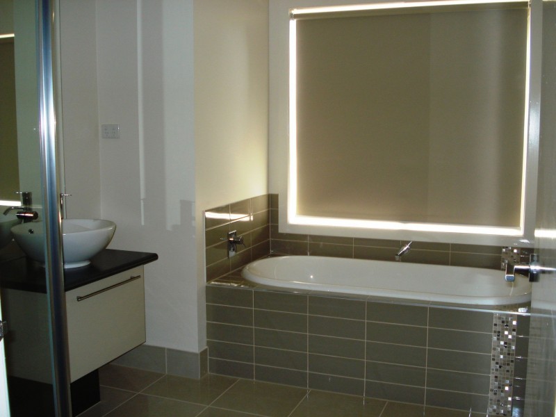 16 Heathcote Retreat, Caroline Springs VIC 3023