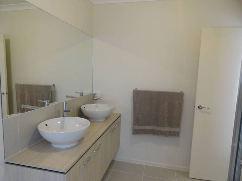 31 Pembroke Cres, Derrimut VIC 3030