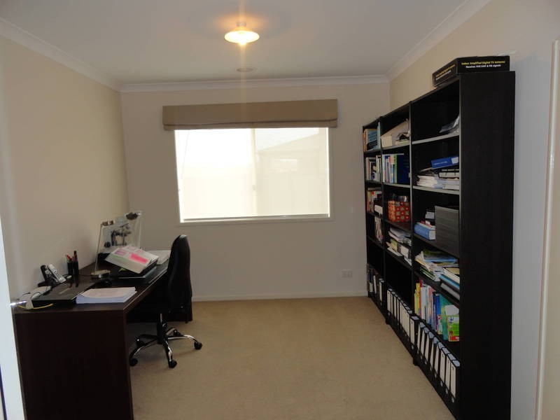 31 Pembroke Cres, Derrimut VIC 3030