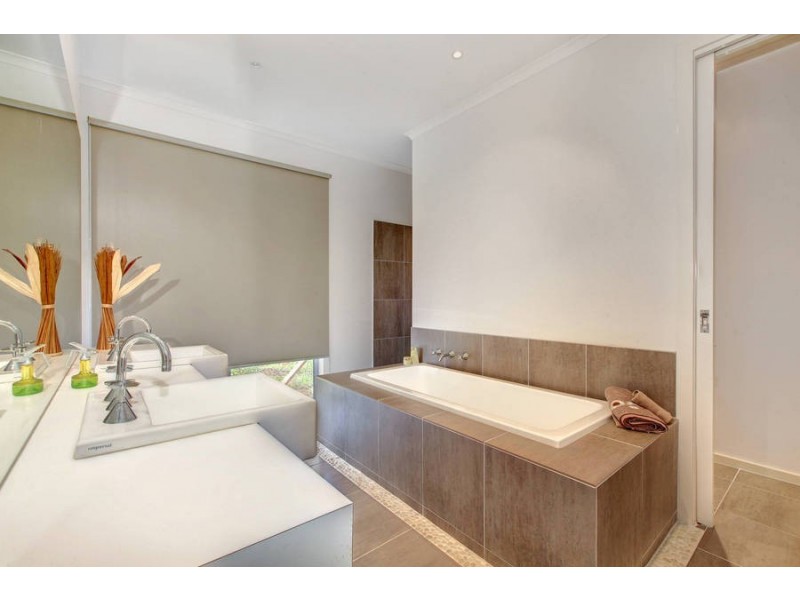 13 Yellowgum Street, Burnside Heights VIC 3023