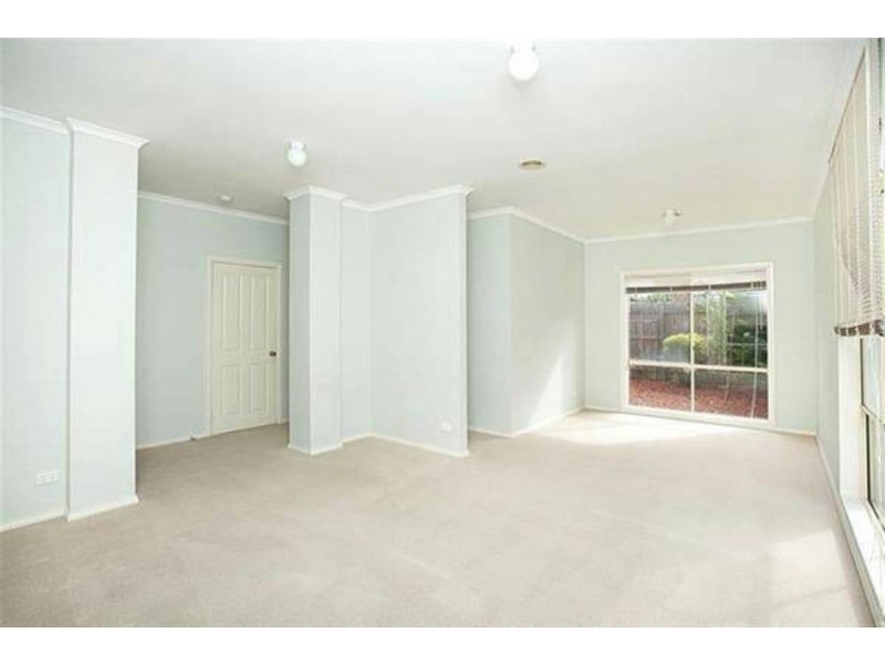 33 Wattletree Drive, Taylors Hill VIC 3037