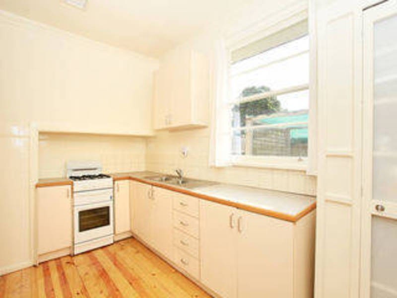 28 Kynoch Street, Deer Park VIC 3023