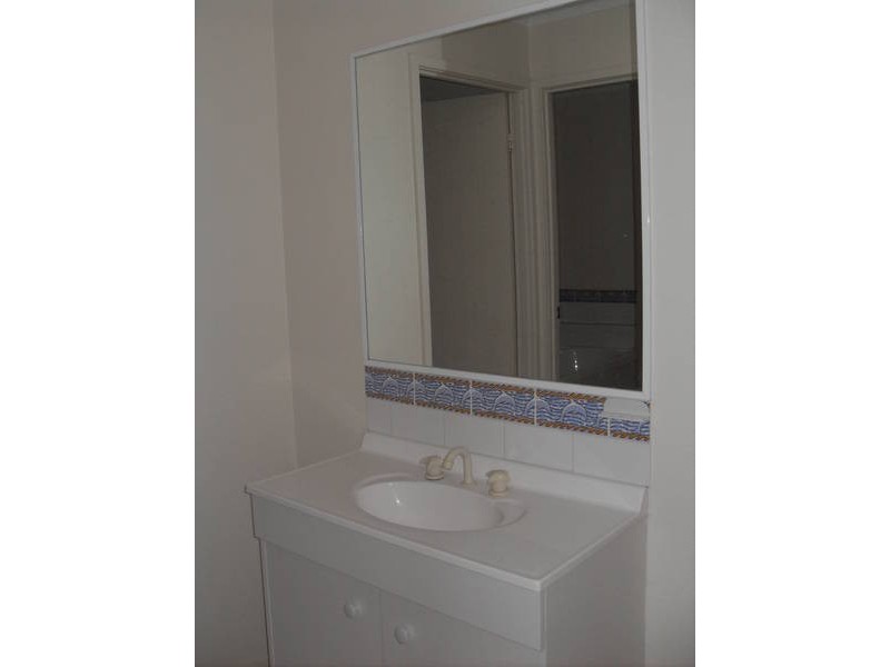 4 Perkins Grove, Burnside VIC 3023