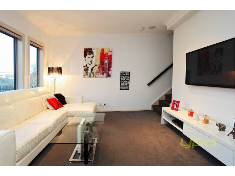 5 Meyers Lane, Caroline Springs VIC 3023