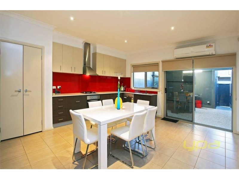 5 Meyers Lane, Caroline Springs VIC 3023