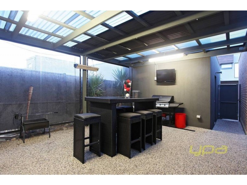 5 Meyers Lane, Caroline Springs VIC 3023