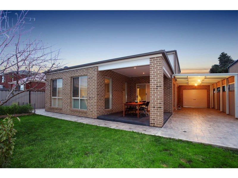19 Waterside Drive, Burnside Heights VIC 3023