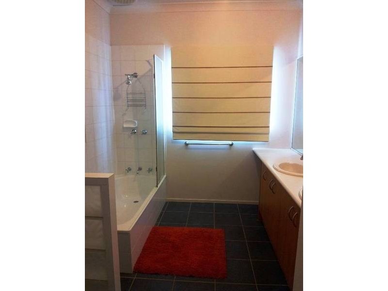 1 Madras Lane, Caroline Springs VIC 3023