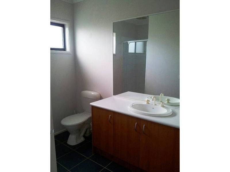 1 Madras Lane, Caroline Springs VIC 3023