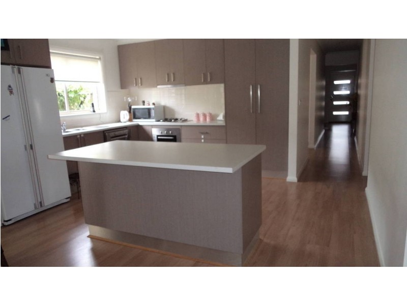 6 Connor Drive, Burnside Heights VIC 3023