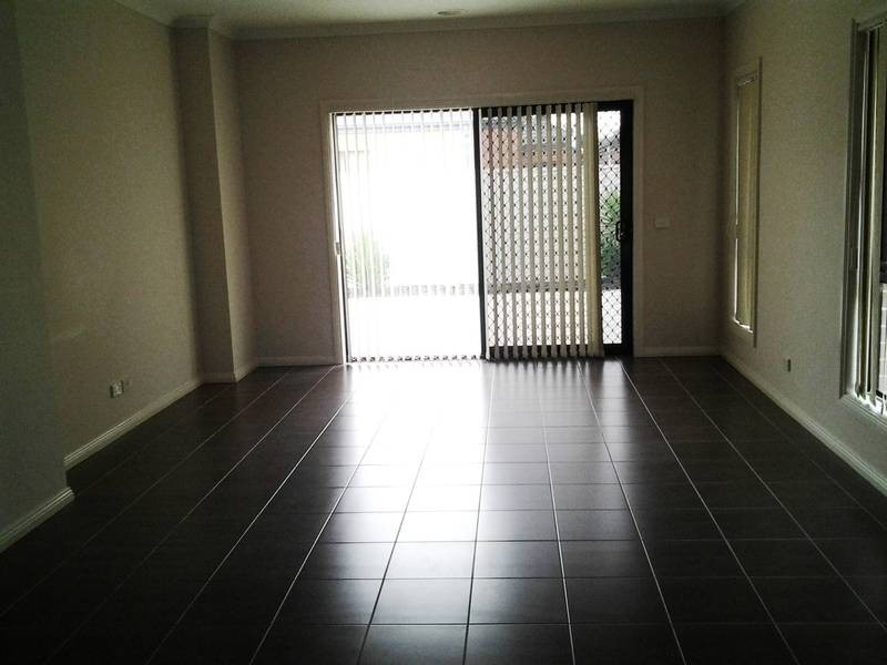 6 Derwent Close, Caroline Springs VIC 3023