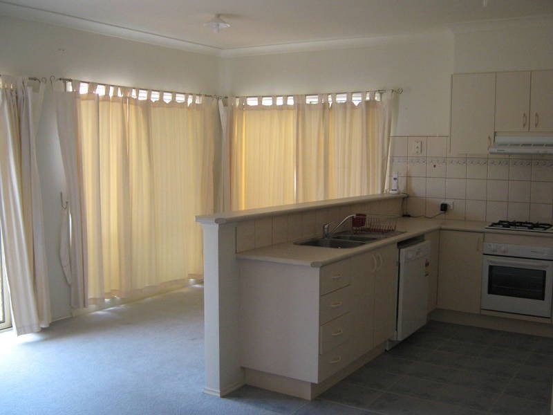 19 Grampians Way, Caroline Springs VIC 3023