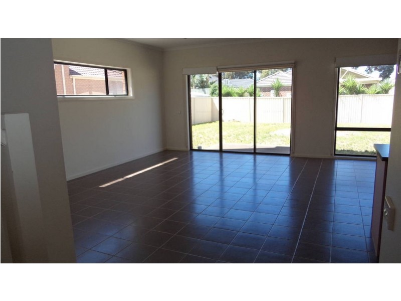 10 Inverness Court, Cairnlea VIC 3023