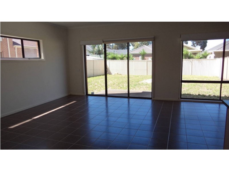 10 Inverness Court, Cairnlea VIC 3023