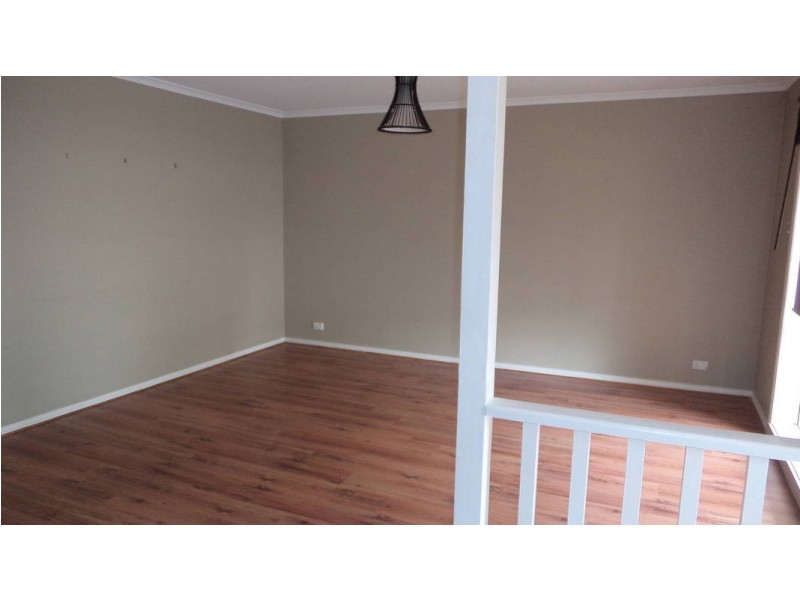 8  Kolivas Court,, Hillside VIC 3037