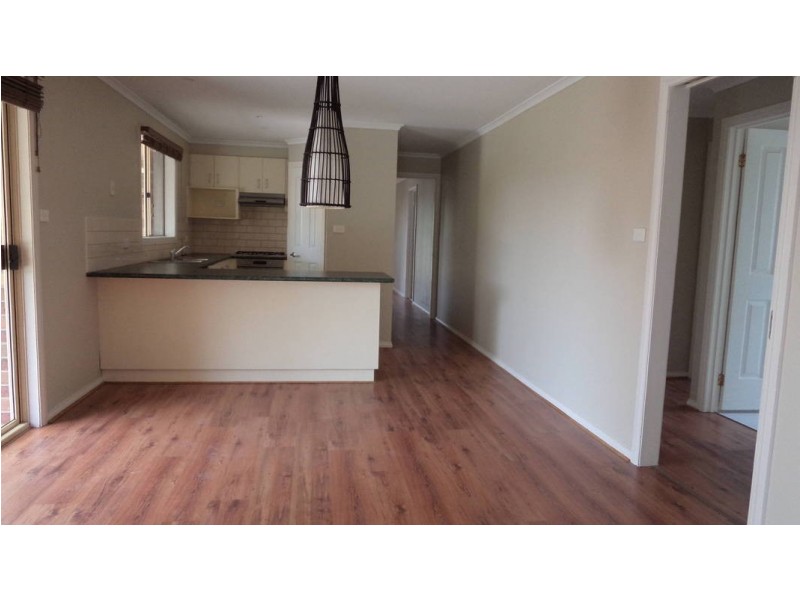 8  Kolivas Court,, Hillside VIC 3037