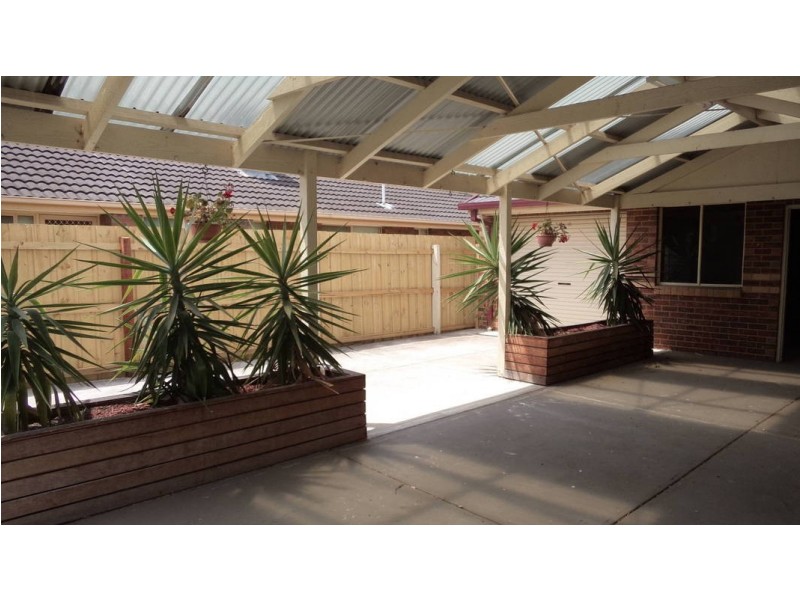 8  Kolivas Court,, Hillside VIC 3037