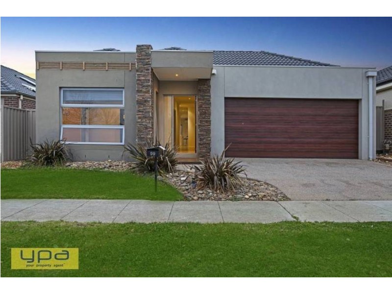 99 Oakview Parade, Caroline Springs VIC 3023
