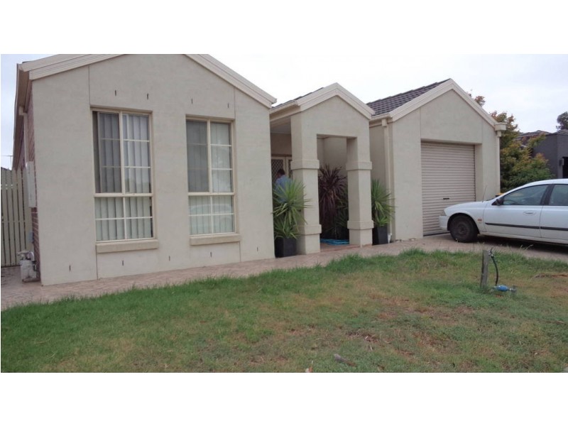 51 The Parkway, Caroline Springs VIC 3023
