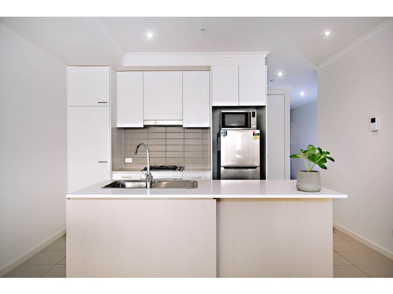 11/76 The Esplanade, Caroline Springs VIC 3023