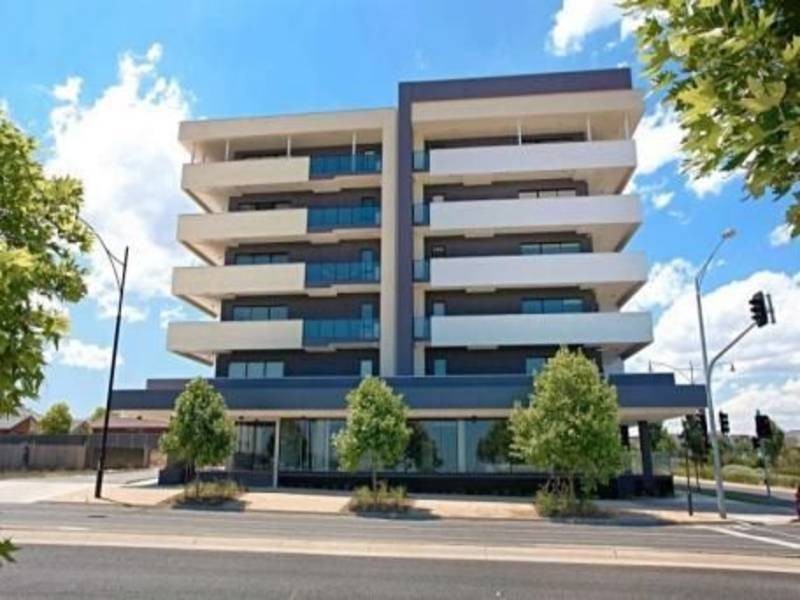 350/73 Lake Street, Caroline Springs VIC 3023