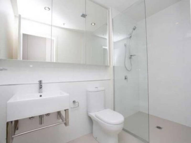 350/73 Lake Street, Caroline Springs VIC 3023