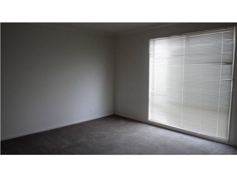 17 Royale Drive, Plumpton VIC 3335