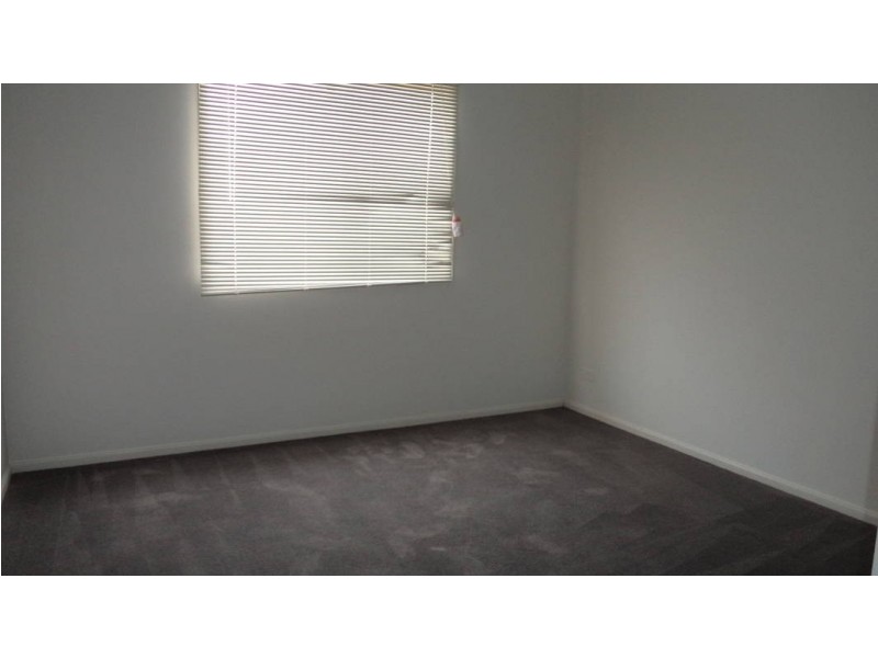 17 Royale Drive, Plumpton VIC 3335