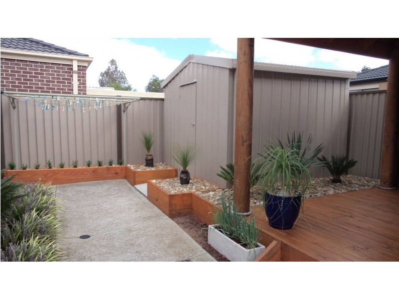 18 Inverell Street, Burnside Heights VIC 3023