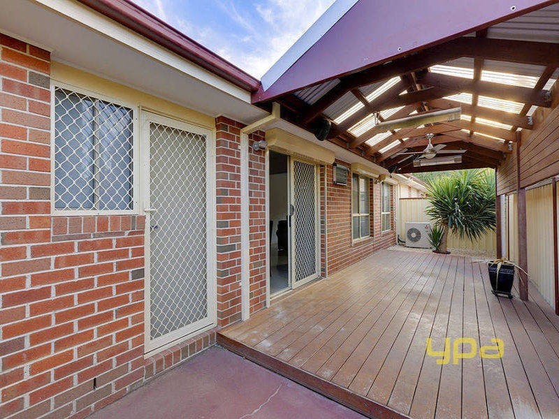 2/40 Jade Way, Hillside VIC 3037