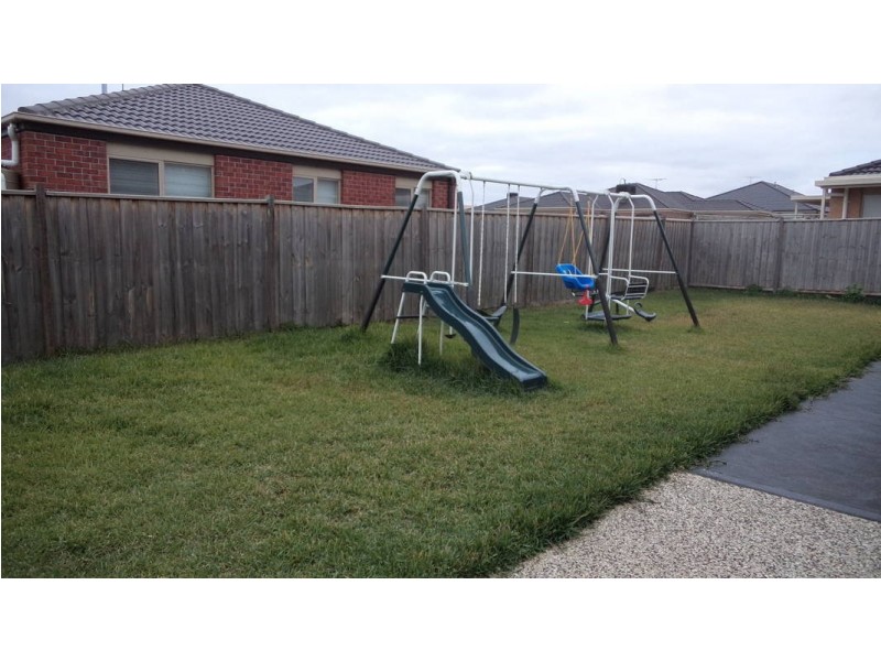 5 Andreas Court, Melton West VIC 3337